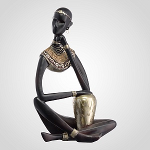 Интерьерная статуэтка "Задумчивая африканка с вазой" из полистоуна 
